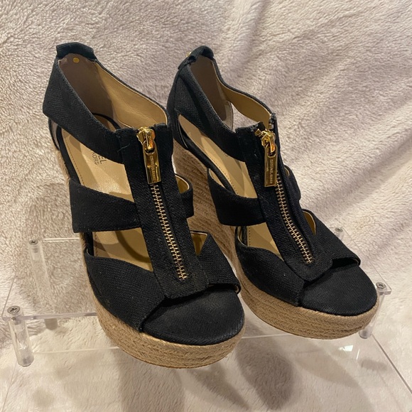 MICHAEL Michael Kors Berkley Canvas Zipper Wedge Platform Sandals Black 5.5 EUC - Picture 5 of 15